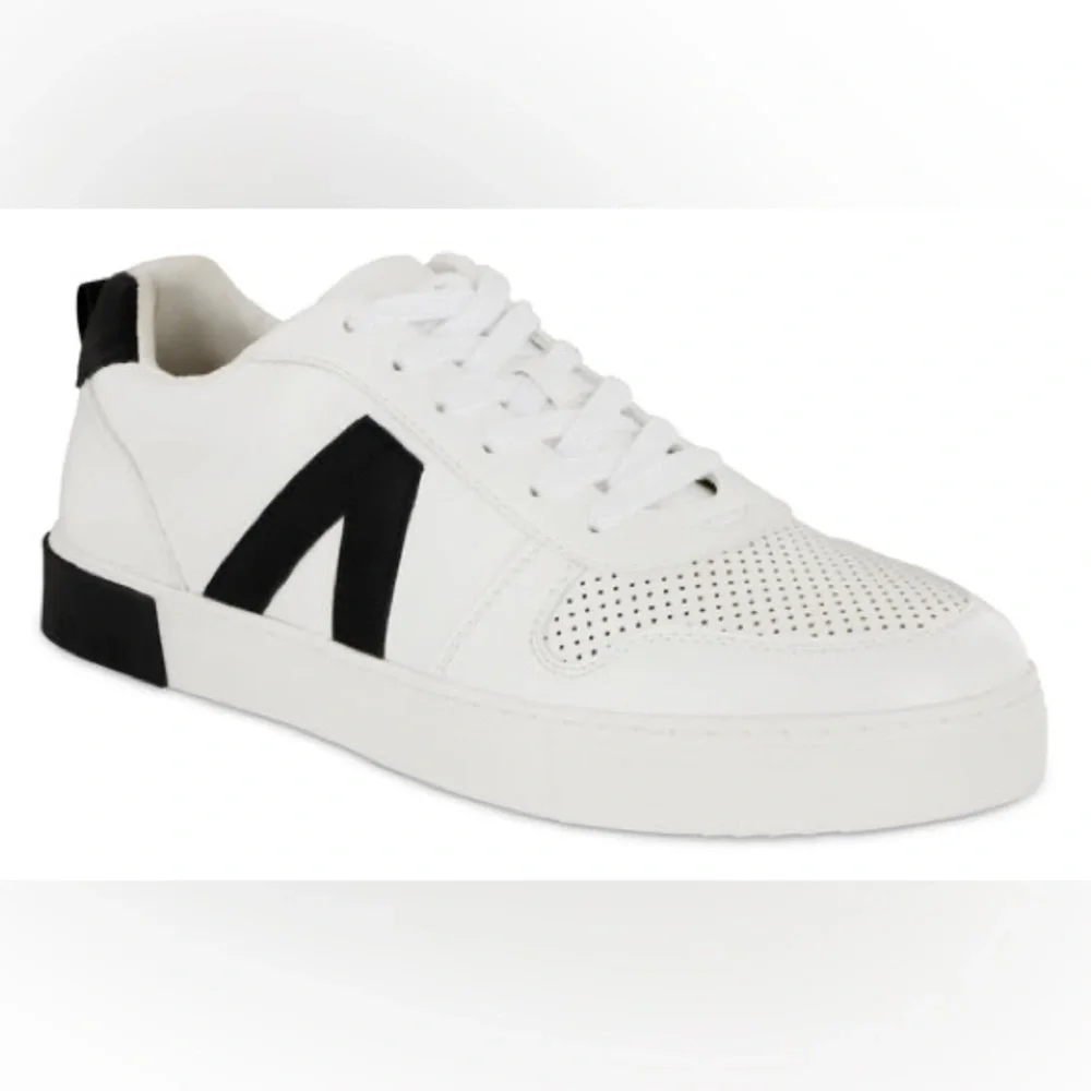 Strauss + Ramm THE COURT - WHITE BLACK